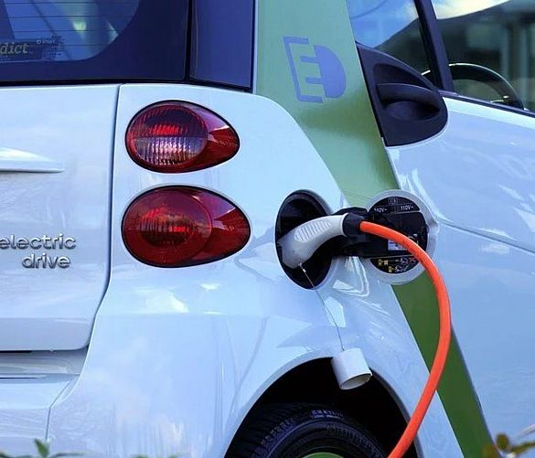 08052021 electric car