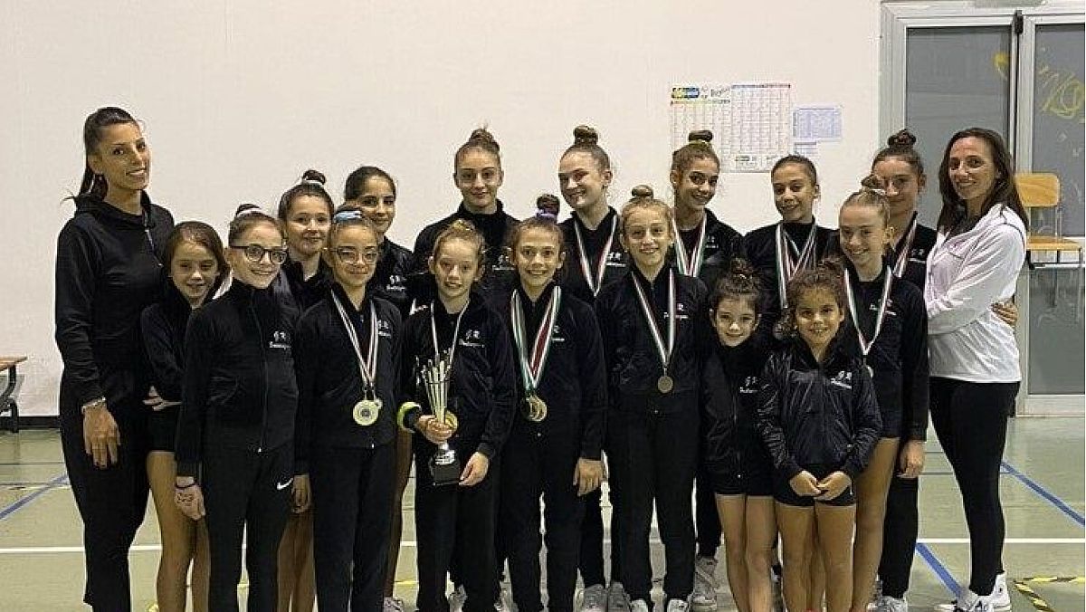 08052024 le atlete della gr pontecagnano con le tecniche 08052024 le atlete della gr pontecagnano con le tecniche