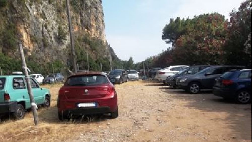 08072016 posteggi falesia