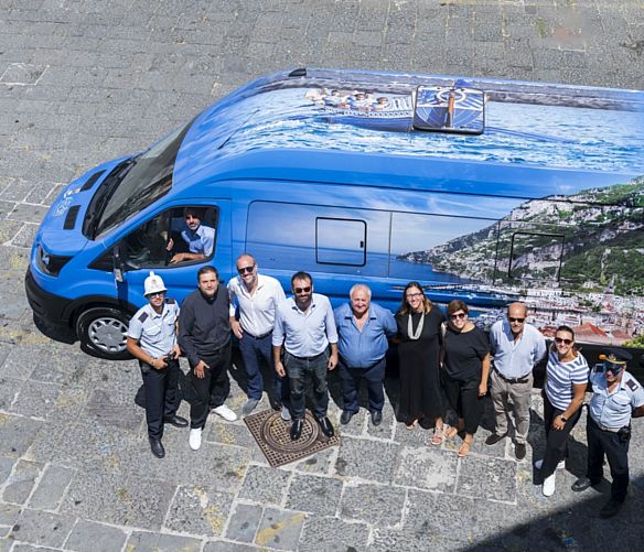 08082024 minibus elettrico amalfi