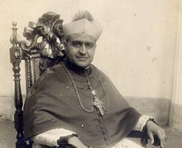 08092013 Federico Pezzullo Vescovo di Policastro