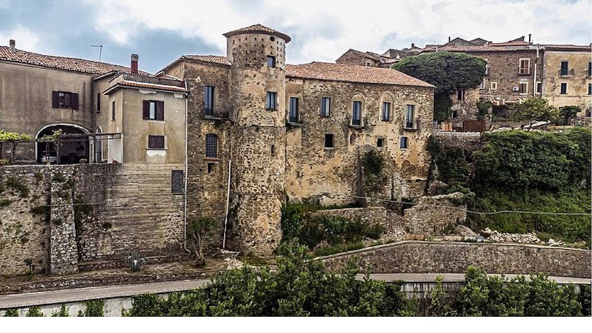 08102025 palazzo angelina the flying goat 08102025 palazzo angelina the flying goat