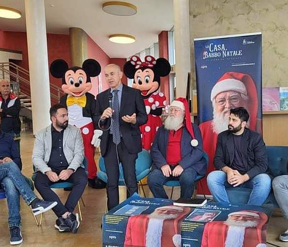 08112023 foto conferenza stampa natale