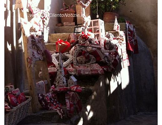 Marisa-Russo foto - 08122013 espositori natale castellabate testata