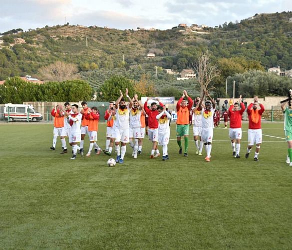 08122019 polisportiva applausi