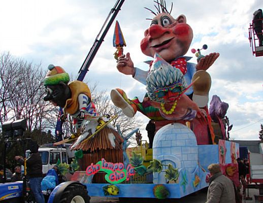 09022014 carro di carnevale