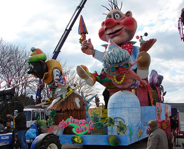 09022014 carro di carnevale
