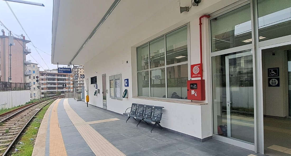 foto esterno della stazione irno salerno