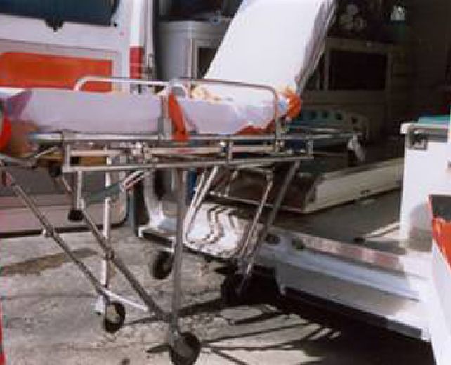 09042015 barella ambulanza