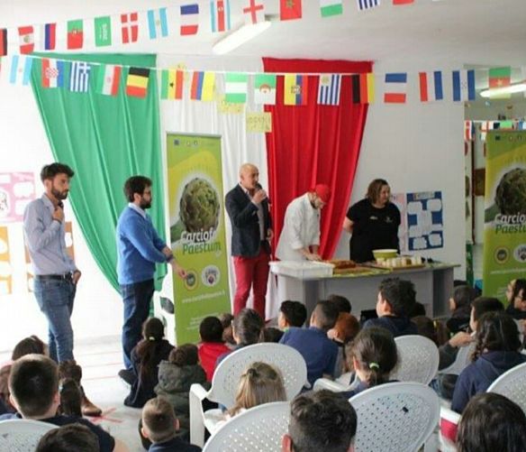 09052018 carciofo nelle scuole 