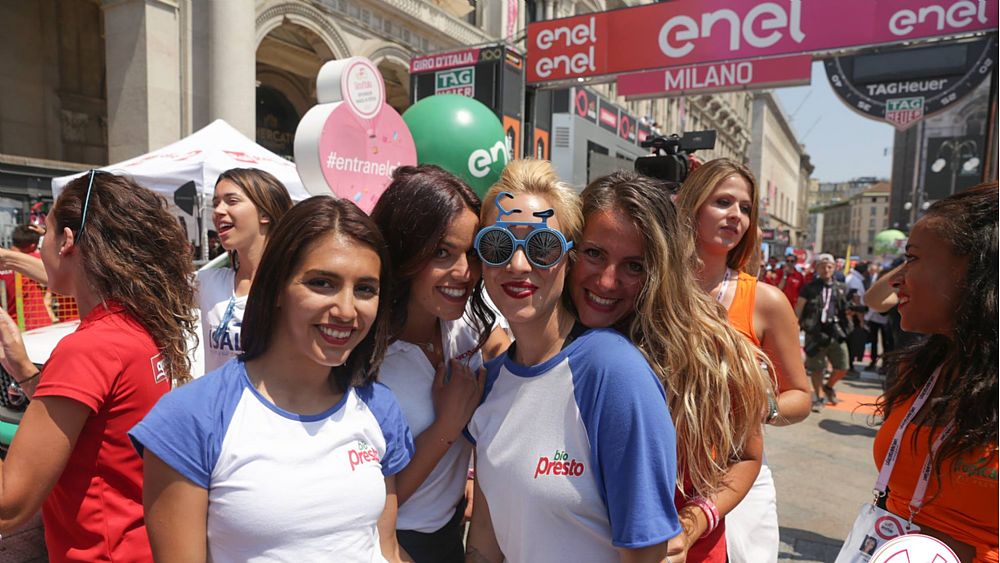 09052018 carovana del giro