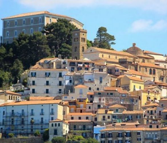 09052018 castellabate paese