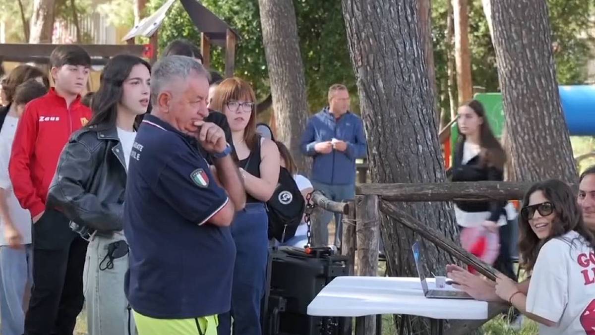 Castellabate - Potrebbe essere Bentornati al Sud, 2 mila persone ai casting per il prossimo film con Bisio e Siani