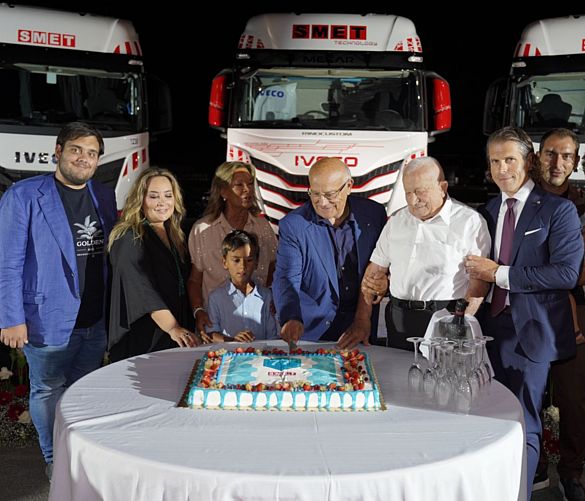 09082024 smet compie 77 anni