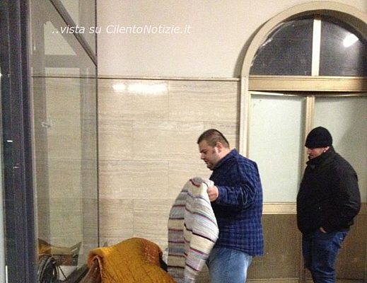 09122012 dona coperte senzatetto