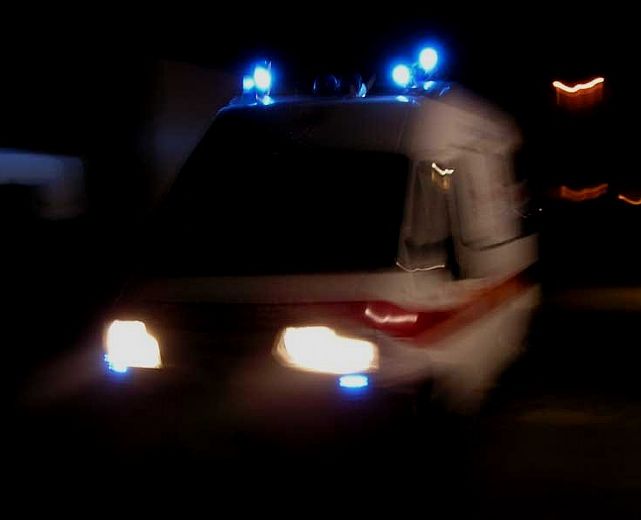 10012014 ambulanza notte 10012014 ambulanza notte