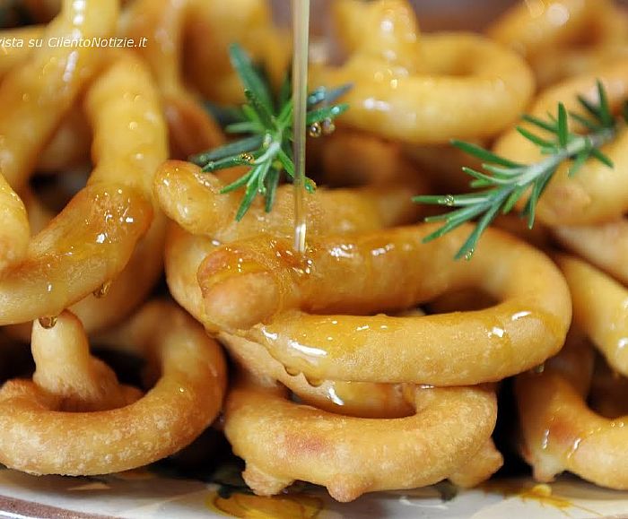 10022016 scauratielli al miele ricetta