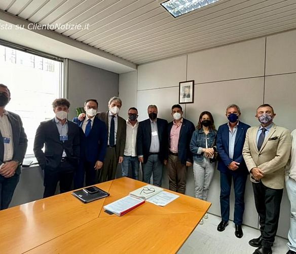 10062022 confesercenti e assoturismo regione