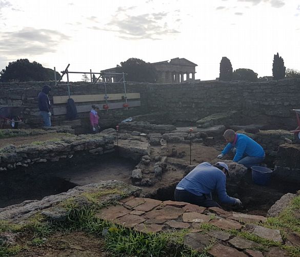 10072017 bando scavi paestum