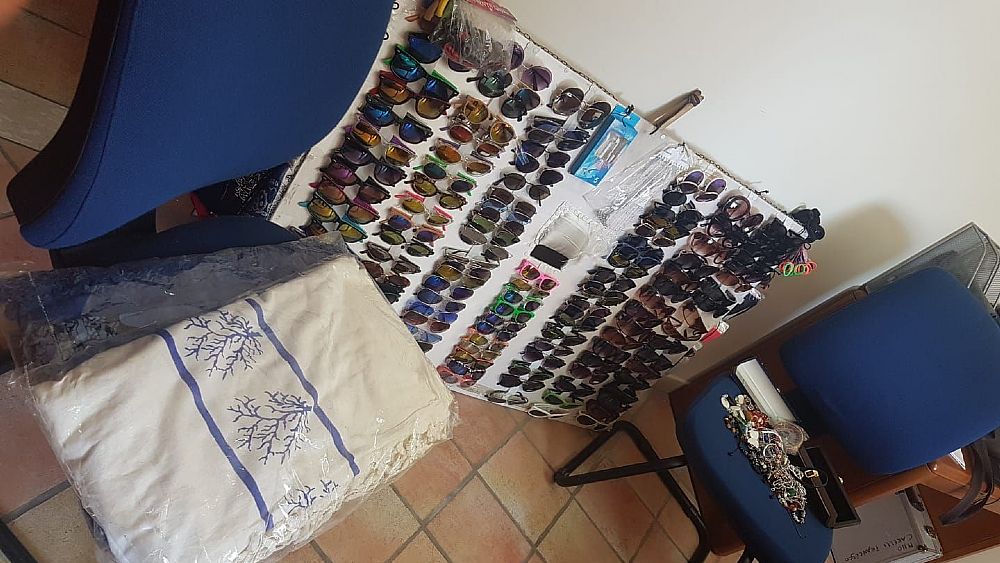 10082018 sequestro ambulanti camerota2