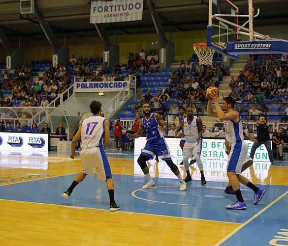 10102016 basket agropoli in sicilia