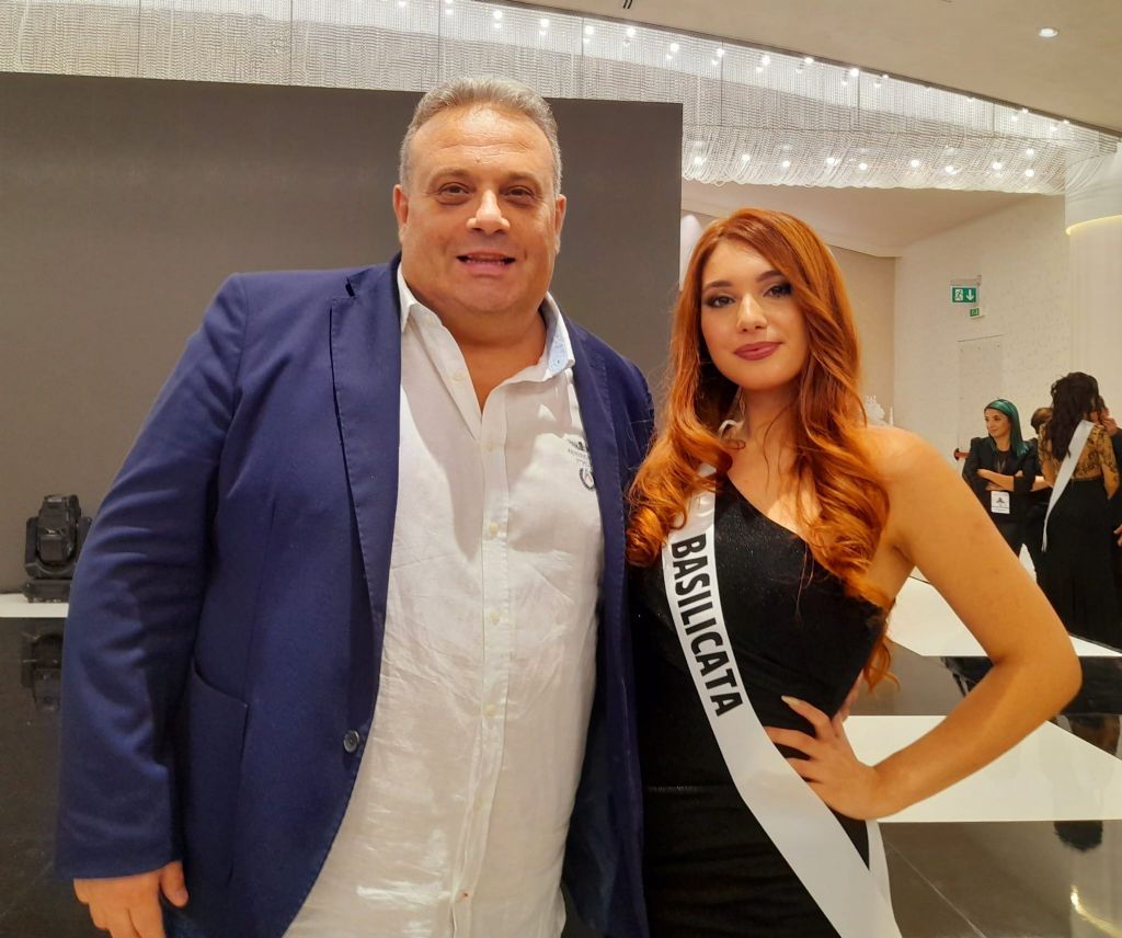 miss lara d angiolillo