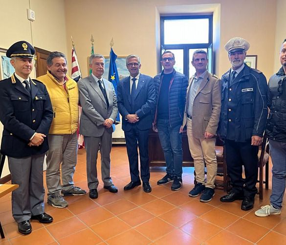 10112022 amministrazione comunale e questore