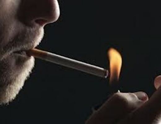 Paolo-Abbate foto - 11012015 fumatore