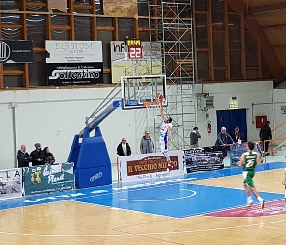 11012019 basket agropoli foto