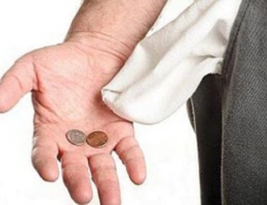 11022014 tasche nuovi poveri