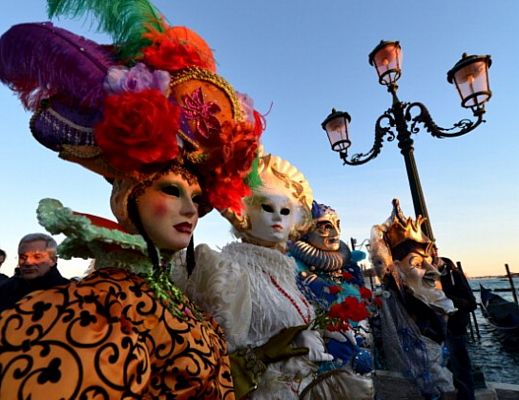 11022015 carnevale in maschera