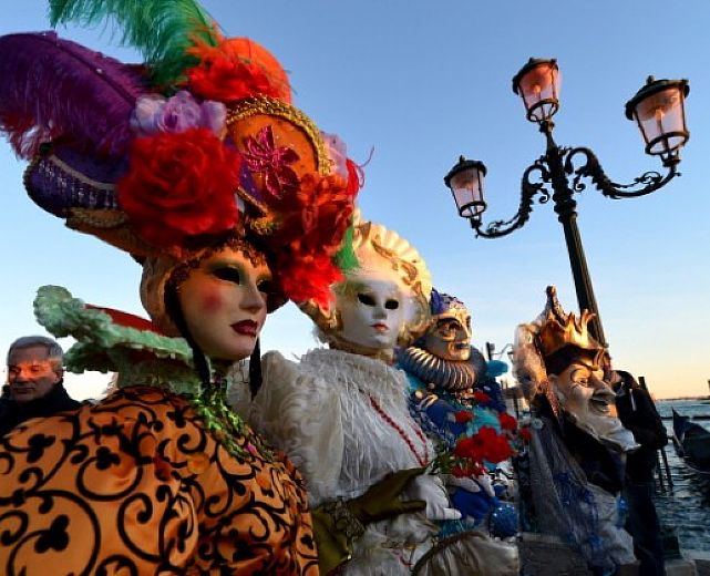 11022015 carnevale in maschera