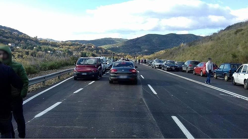 11032018 auto ferme cilentana