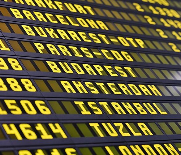 11032025 tabellone aeroporto