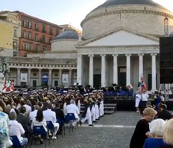 11062019 fanfara napoli