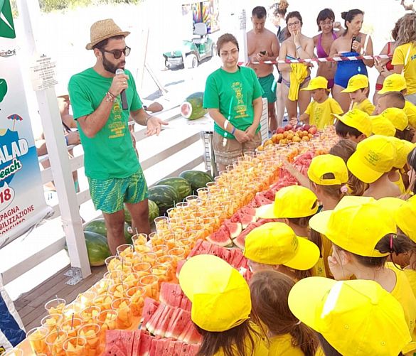 11072018 Fruit Salad on the beach