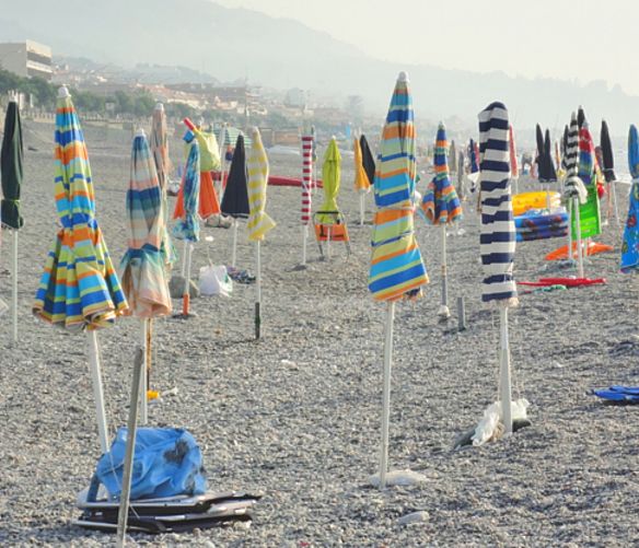 11082016 ombrelloni selvaggi