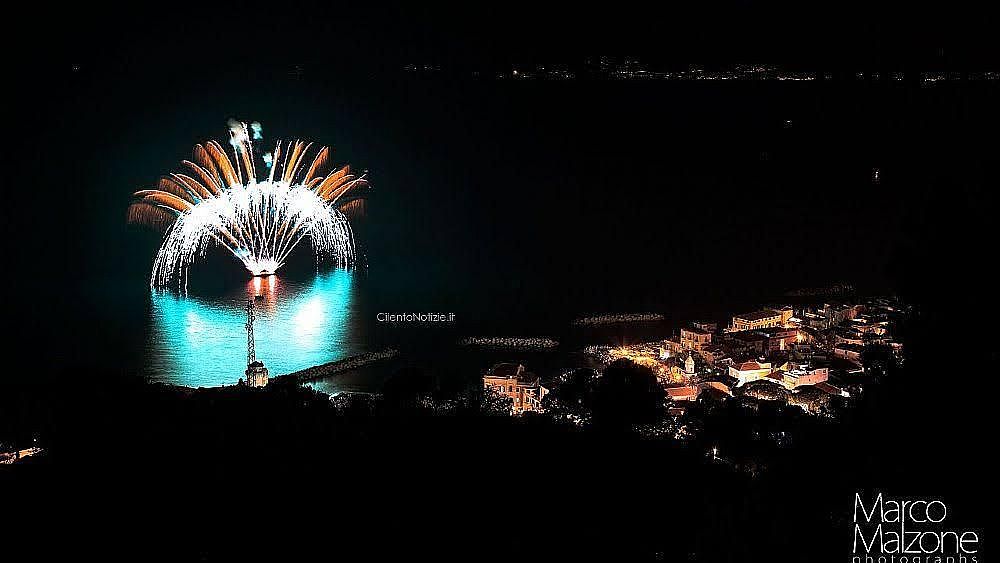 11082017 12082016 fuochi pirotecnici castellabate 03