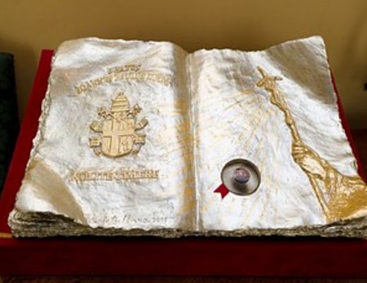 11092014 Reliquie di San Giovanni Paolo II