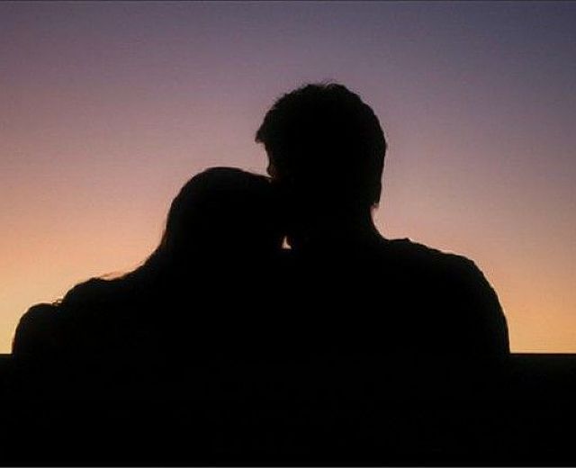 11122014 coppia abbracciata