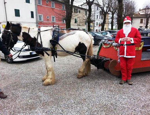 11122015 babbo natale in piazza