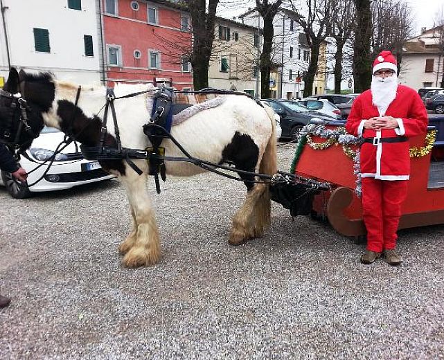 11122015 babbo natale in piazza