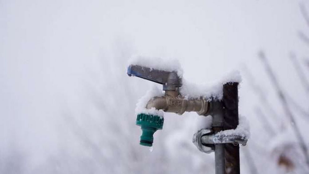 12012017 rubinetti ghiacciato