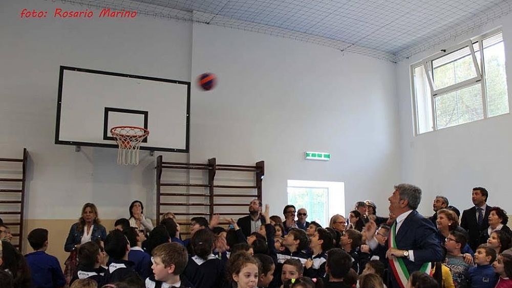 12042017 tiro basket sindaco