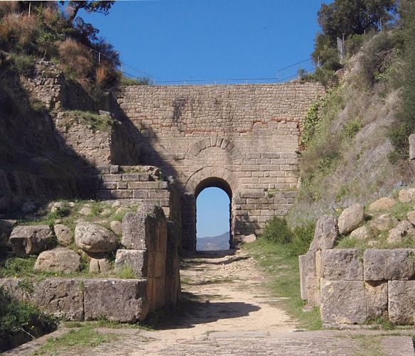 12052016 velia archeologia