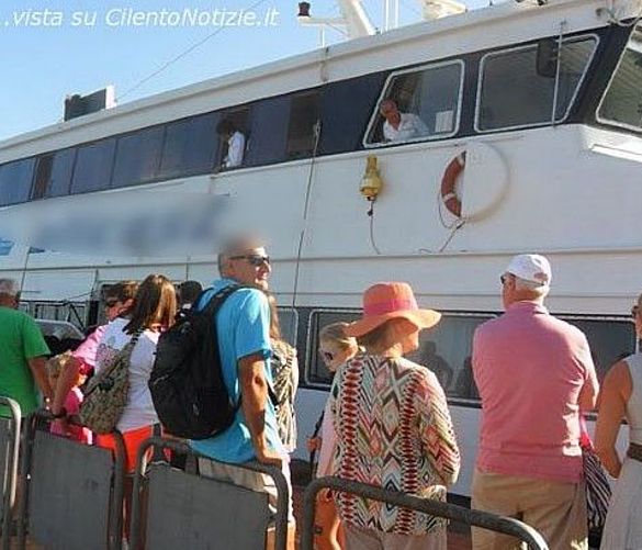 12072023 metrodel mare in attesa