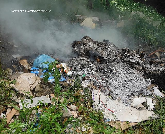 12082014 smaltimento rifiuti illecito