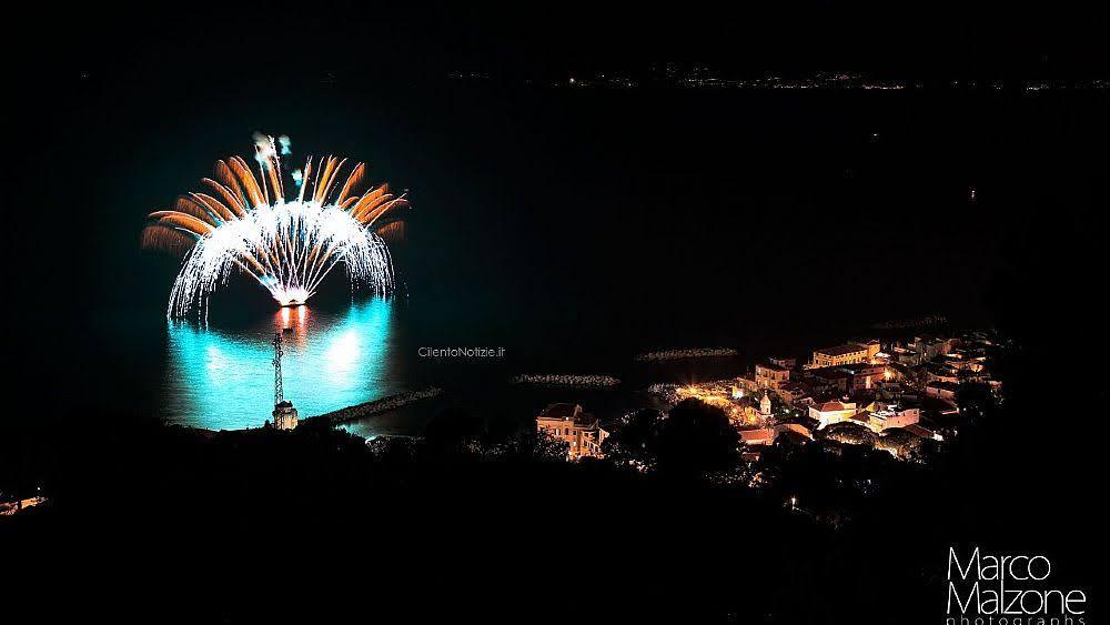12082016 fuochi pirotecnici castellabate