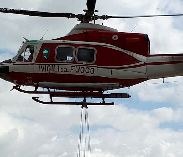12082017 elicottero vigili del fuoco