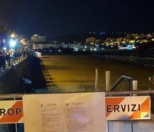 12082021 transenne spiaggia lungomare 2020